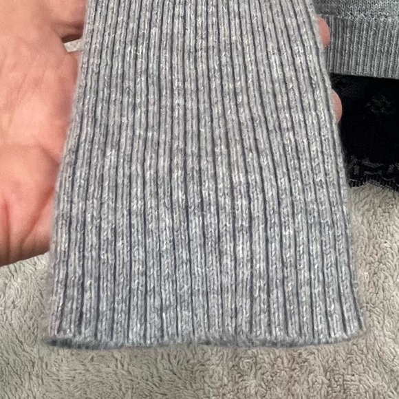 Princess Vera Wang Gray Button Cardigan Sweater Sz S Lace Hem Colorful Trim - Picture 7 of 16